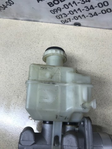 LR015518 LAND ROVER Бачок главного тормозного цилиндра (тормозной жидкости) купить в Павлоград