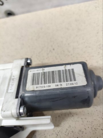 LR016352 LAND ROVER Мотор стеклоподъемника двери задней правой купить в Львов
