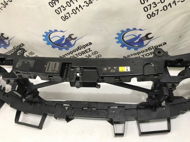 LR024332 LAND ROVER Рамка радиатора купить в Киев