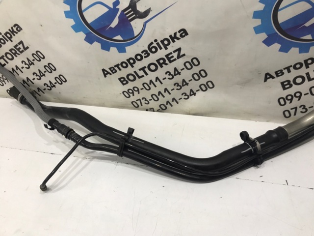 LR025318 LAND ROVER Заливная горловина топливного бака купить в Павлоград