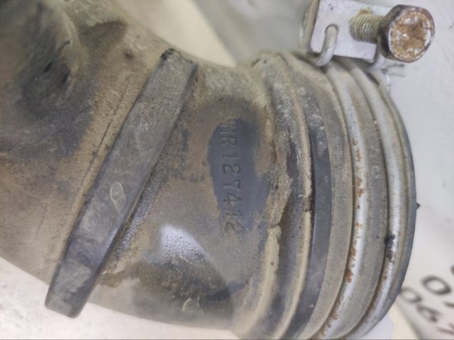 MITSUBISHI MR373032 Выпускной патрубок воздушного фильтра в наличии Николаев