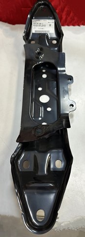 Крепление трансмиссии 41011FL010 SUBARU