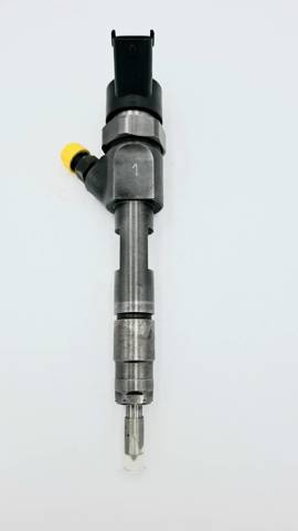 Форсунка впрыска топлива 0445110146 BOSCH