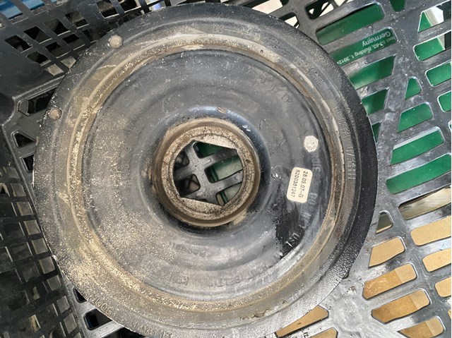 Демпфер коленвала 8200767762 NISSAN