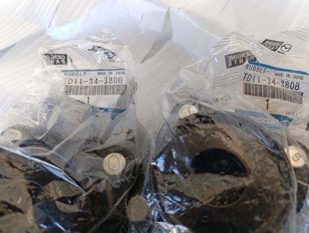 MAZDA TD1134380B Опора переднего амортизатора в наличии Ирпень