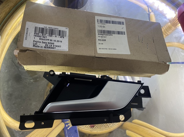 8W0837020H4PK Ручка двери передней внутренняя правая купить Харьков