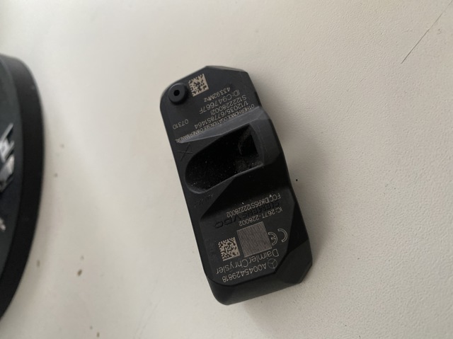 Датчик давления шин A0045429818 MERCEDES