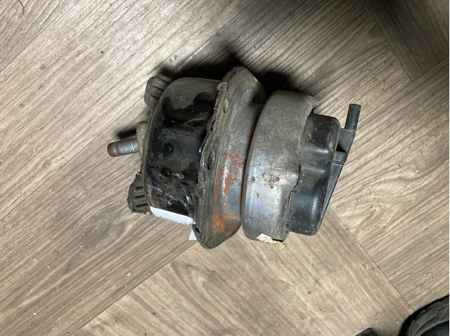 BMW 22116784416 Подушка (опора) двигателя левая/правая в наличии Ирпень