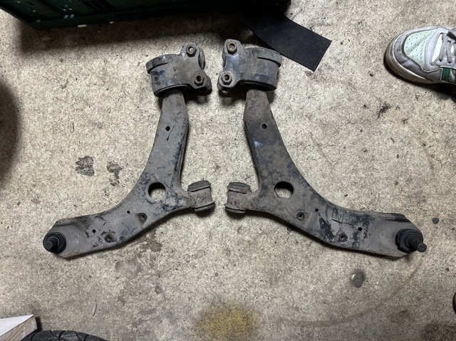 BP4K34300A MAZDA Нижний рычаг купить в Одесса