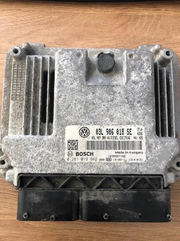 Компьютер двигателя 03L906018SE VAG
