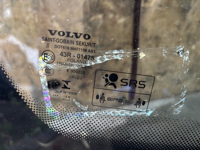 Автостекло 31468007 VOLVO