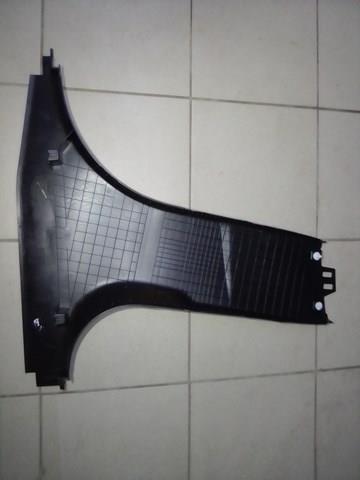 BMW 51437481637 Обшивка стойки кузова внутренняя средняя нижняя левая в наличии Черновцы