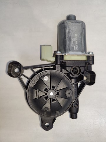 Мотор стеклоподъемника арт108 5Q0959801C