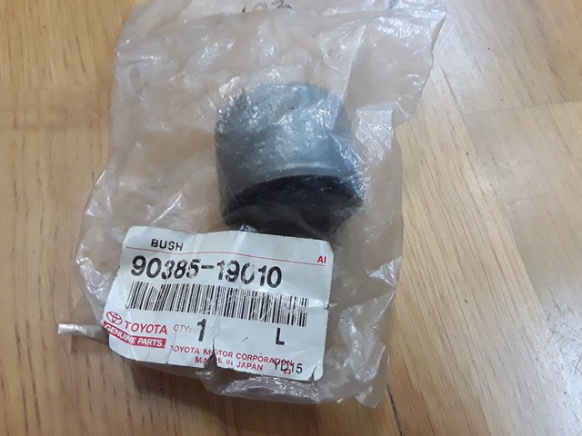 Сайлентблок амортизатора заднего 9038519010 TOYOTA