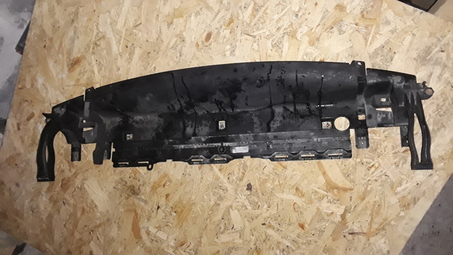 Швеллер переднего бампера 95B805241 PORSCHE