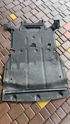 Защита двигателя передняя 95B863821 PORSCHE
