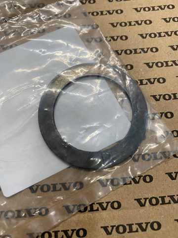 VOLVO 1697408 Втулка распорная хвостовика заднего моста в наличии Николаев