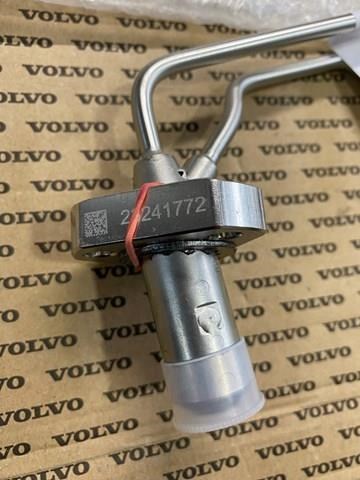 21679303 VOLVO Форсунка впрыска AD BLUE купить в Днепр
