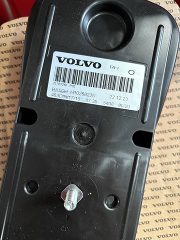 21761261 VOLVO Фонарь задний правый купить в Ирпень