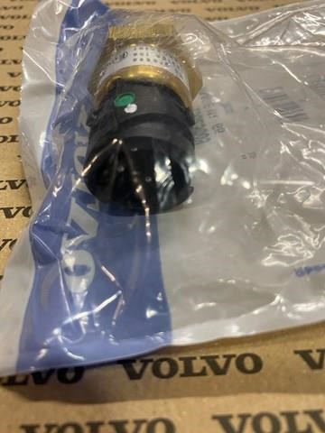 8158821 VOLVO Датчик давления пневматической тормозной системы купить в Павлоград