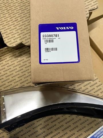 82151205 VOLVO Поворотник правый купить в Львов