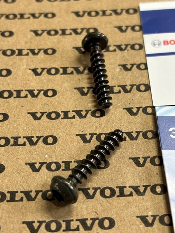 VOLVO 85104272 в наличии Одесса
