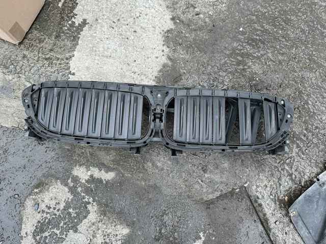 Облицовка радиатора BMW 5