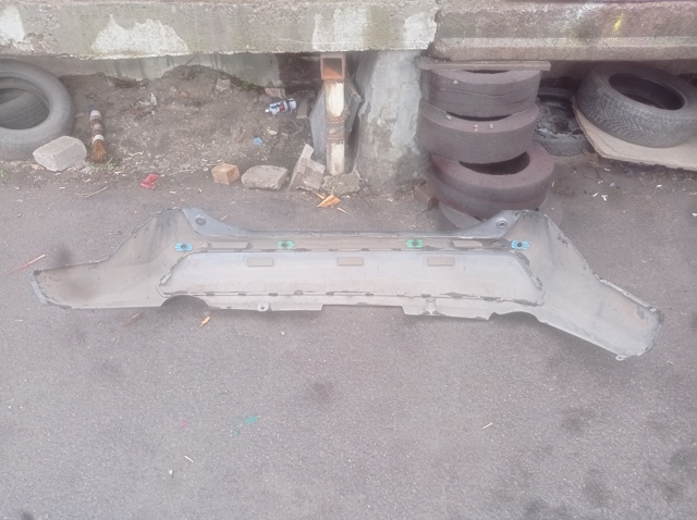 Бампер задний 5215942939 TOYOTA