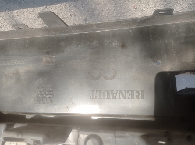 Бампер передний в сборе 620104124X RENAULT