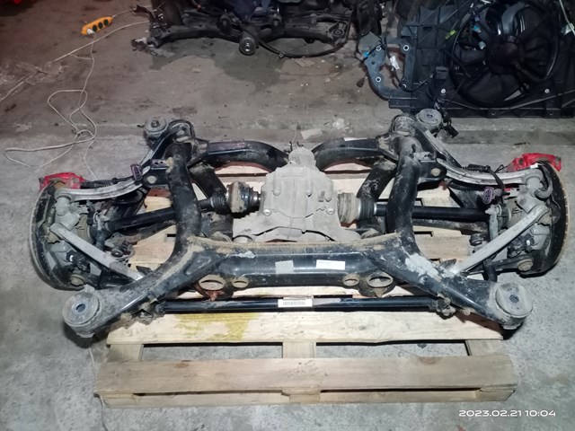 Поперечка задней подвески 95833103101 PORSCHE
