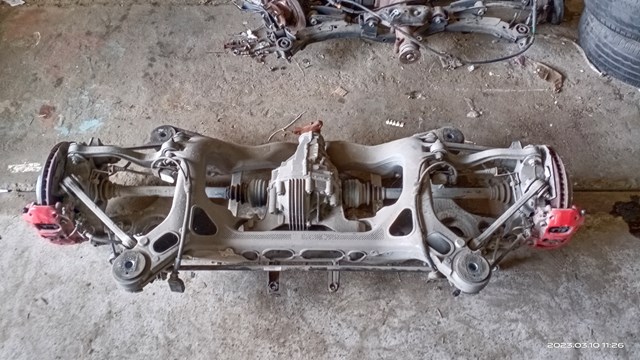 Балансир задний нижний, левый 97033104102 PORSCHE