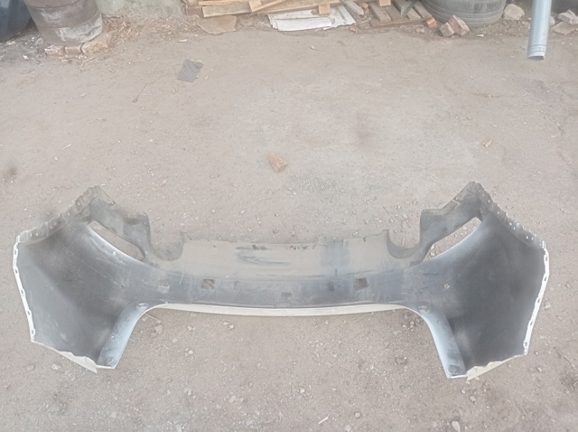 Задний бампер KB8A50221 MAZDA