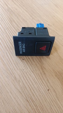 5NA919225B Кнопка включения аварийного сигнала купить Запорожье