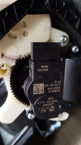VAG 5QM816005 в наличии Ирпень