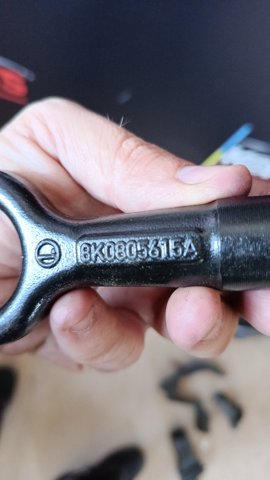 Крюк буксировочный 8K0805615A VAG