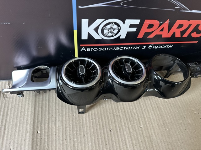 A2476805902 Молдинг (накладка) приборной панели "торпедо" правый купить Киев