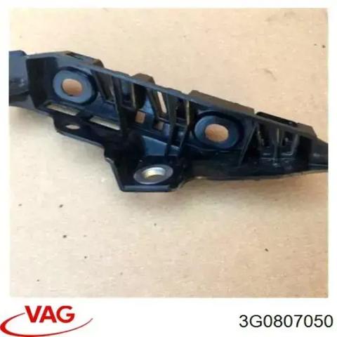 Направляющая переднего бампера, правая 3G0807050 VAG