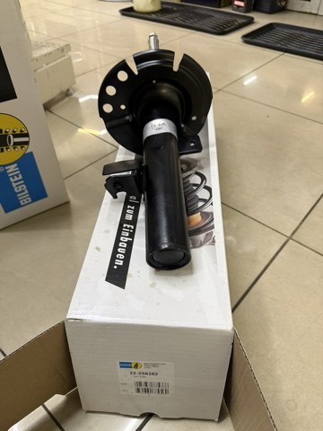 Стойка передняя левая 22256362 BILSTEIN