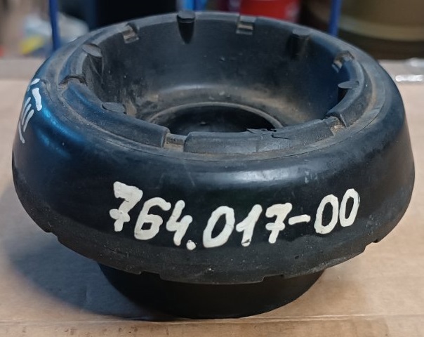 Опора передней стойки 76401700 PE AUTOMOTIVE