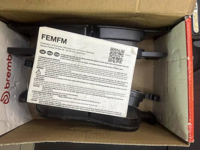 P36035 BREMBO Передние тормозные колодки купить в Ровно