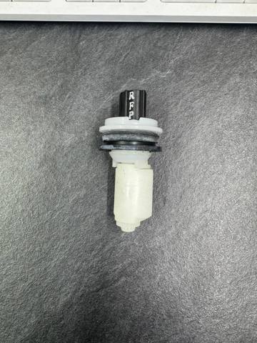 98521D9000 HYUNDAI Датчик уровня омывающей жидкости купить в Киев