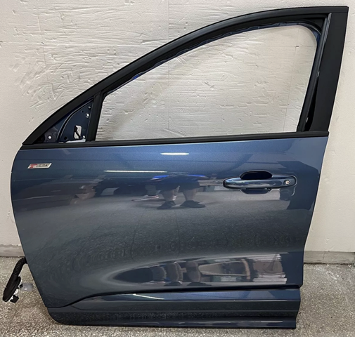 Передняя левая дверь LJ6Z7820125A FORD