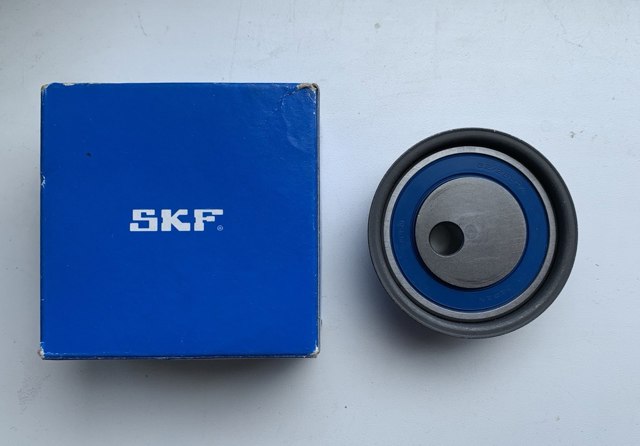 VKM75613 SKF Ролик натяжителя балансировочного ремня купить в Житомир