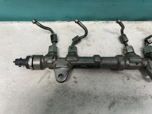 0281006164 BOSCH Датчик давления топлива купить в Хмельницкий