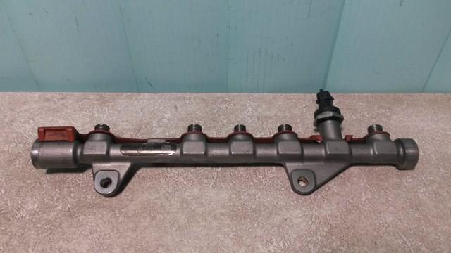 BOSCH 0445214158 Распределитель топлива (рампа) в наличии Черновцы