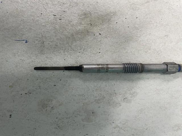 RENAULT 110659823R Свеча накала в наличии Днепр