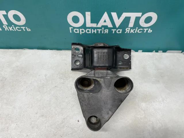 NISSAN 112104V00A Подушка (опора) двигателя передняя в наличии Каменское