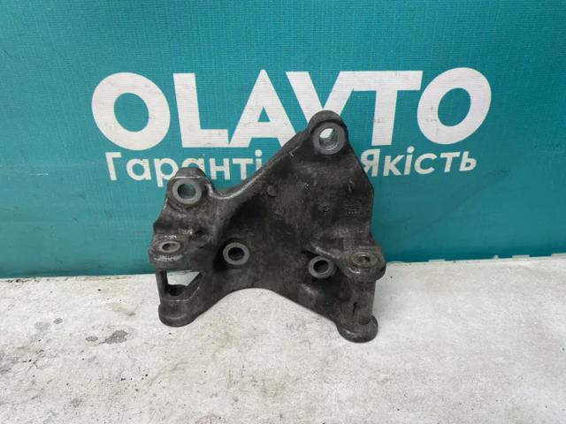 RENAULT 117102915R в наличии Киев