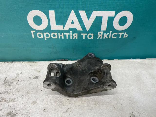 117102915R RENAULT купить в Ровно