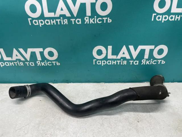 Патрубок системы охлаждения 215015457R RENAULT
